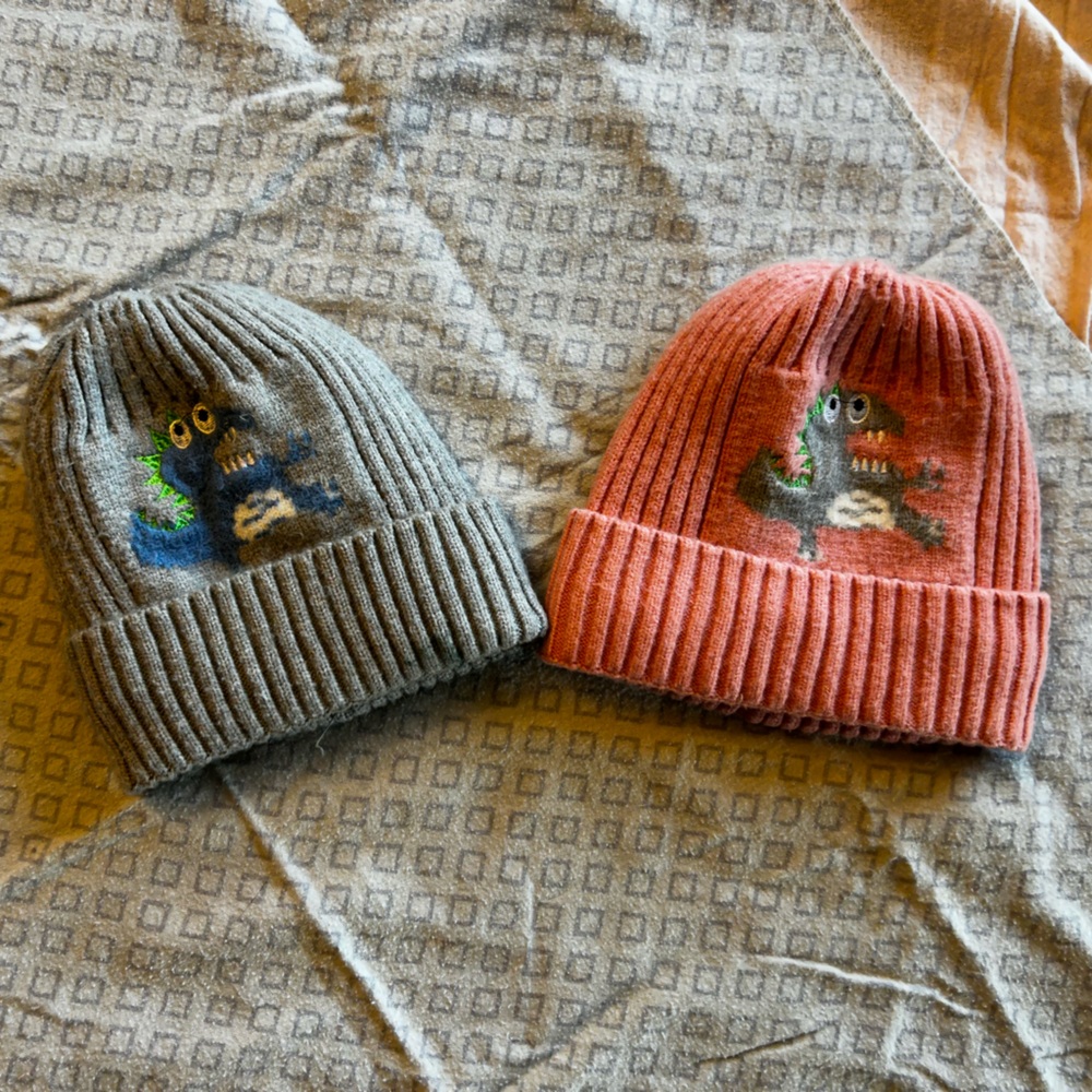 Kids Dinosaur Knit Beanie Set - Gray and Pink
